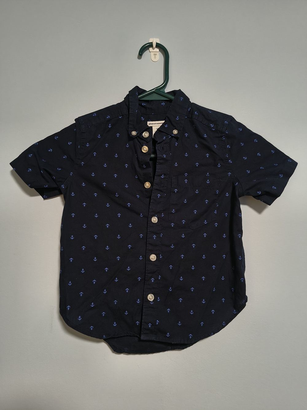 Amazon Essentials Navy Short-Sleeve Button-Down with Blue Anchors Boys XS